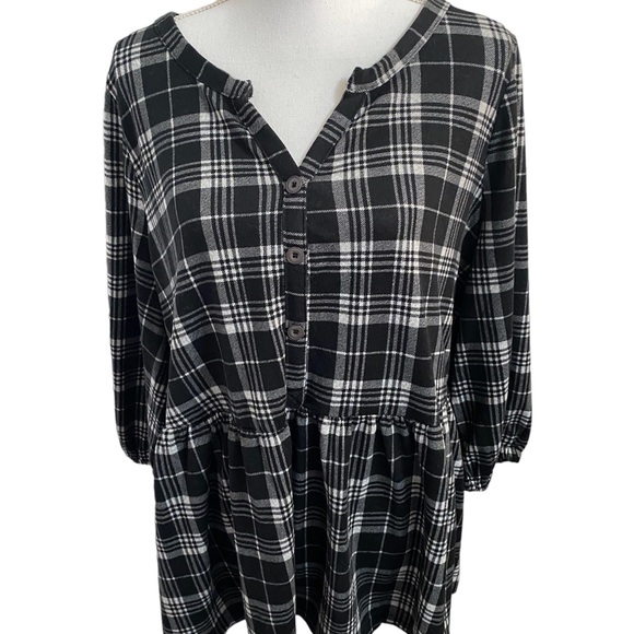 Lane Bryant plaid babydoll top, size 18-20, swing collection, black&white(NWT) - Picture 6 of 12